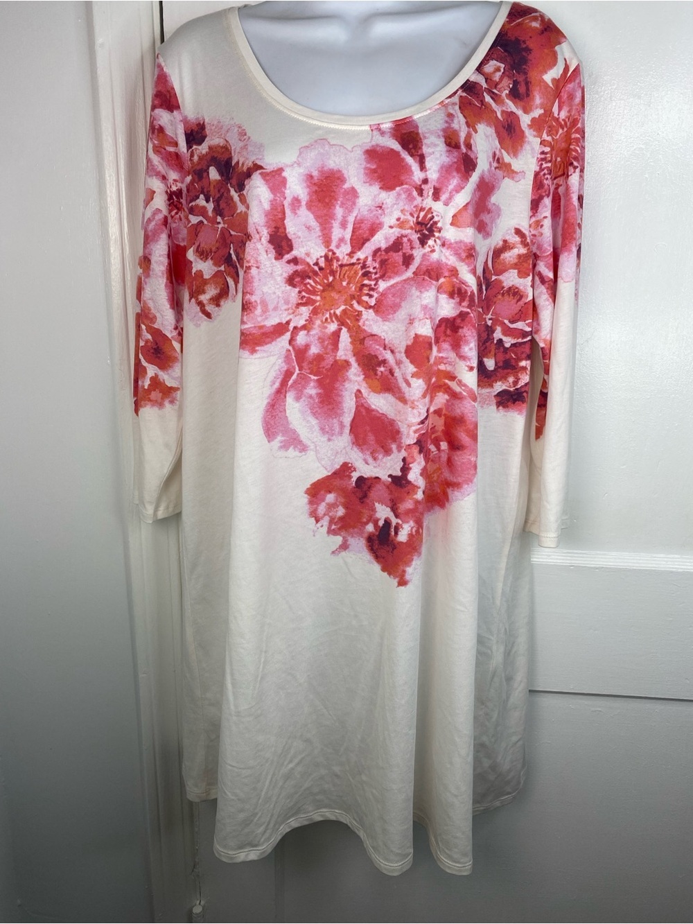 J. Jill XL White Tunic with Pink and Red Floral Print